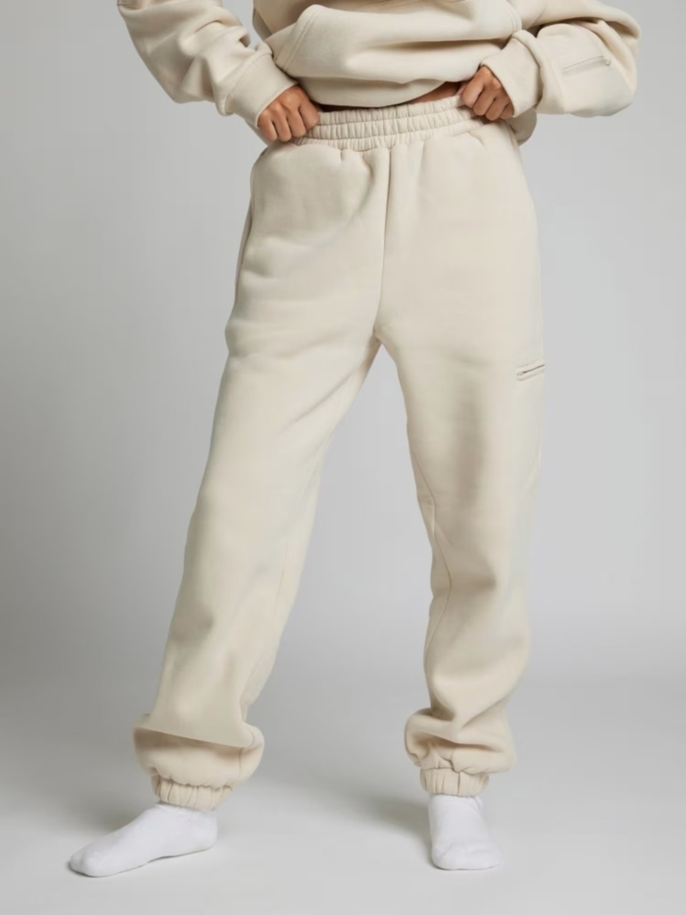 Comfrt DND Travel Joggers in Bone
